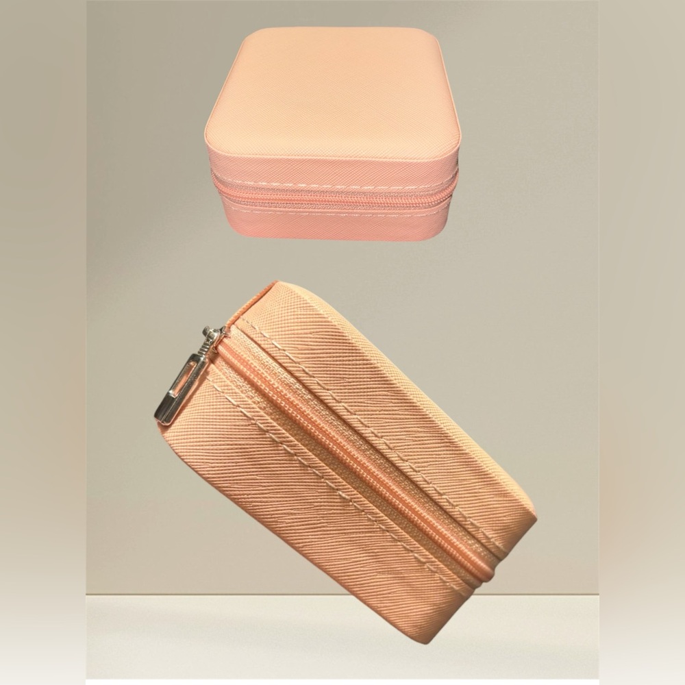 Jewelry organizer travel case in blush pink - Picture 4 of 4